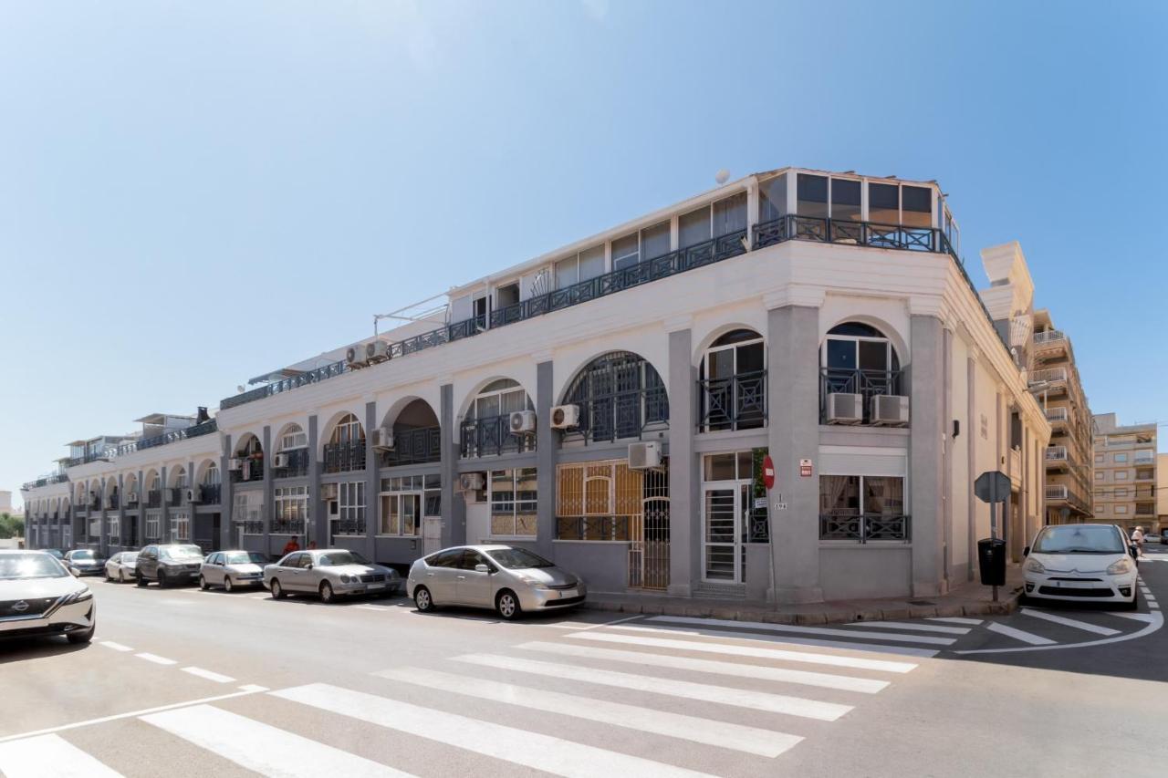 Apartamento Maximo Torrevieja Exterior photo